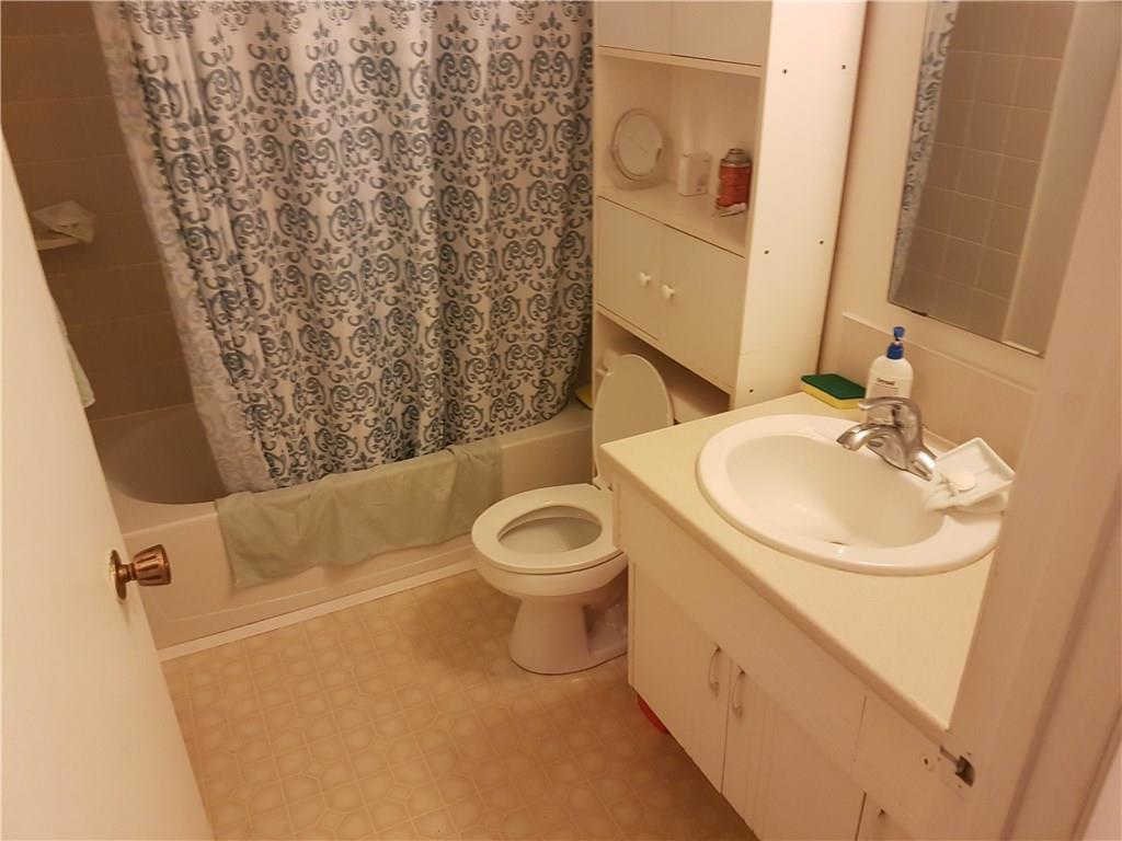 Reno Boss: reviewing the existing main floor bathroom